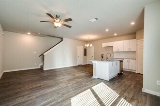 Building Photo - 748 Fallow Dr