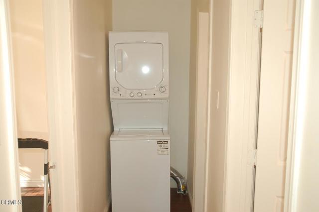 Building Photo - 125 S Primrose Ave