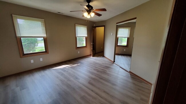 Building Photo - 1593 Plainfield Dr