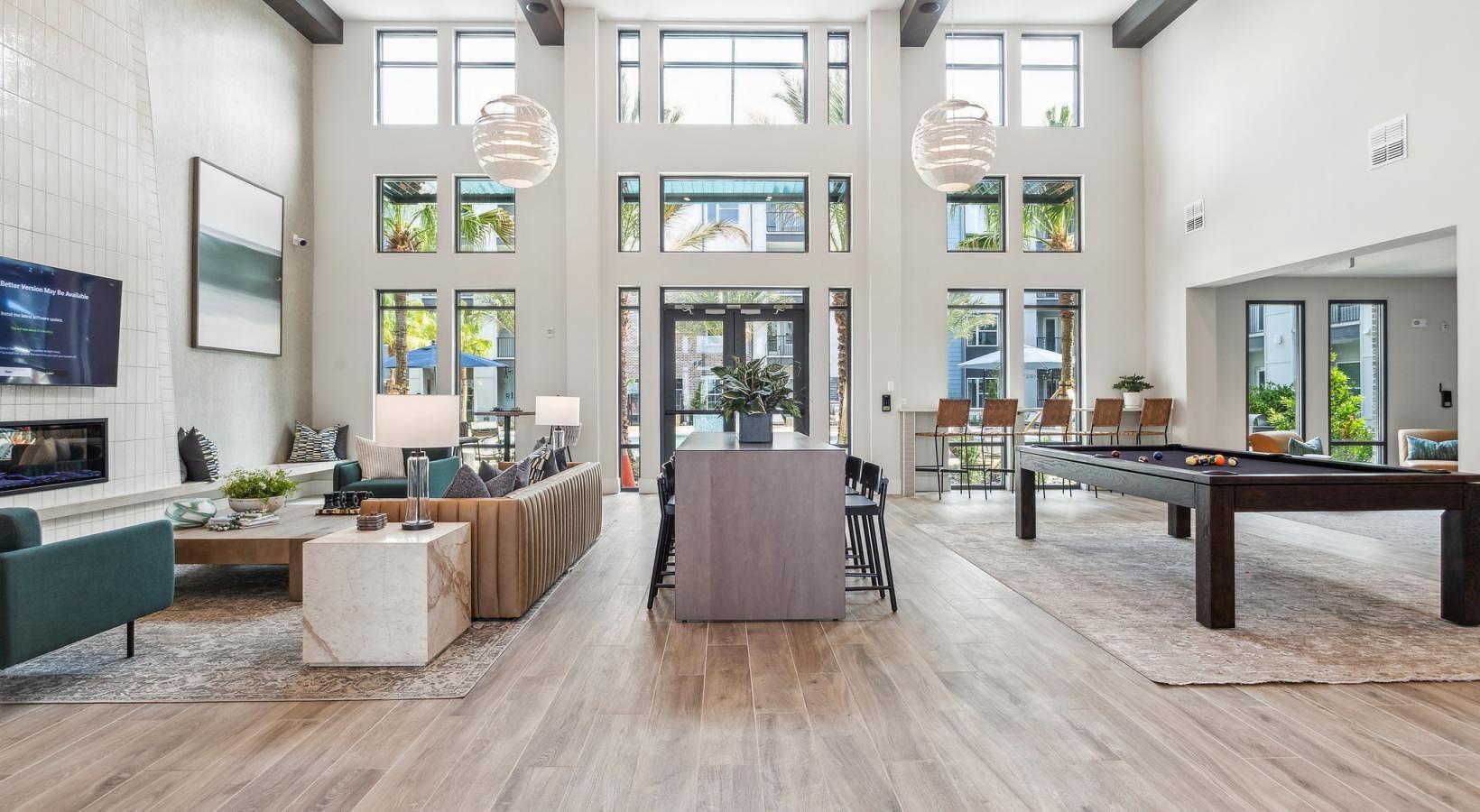 Building Photo - 7311 Baymeadows Way