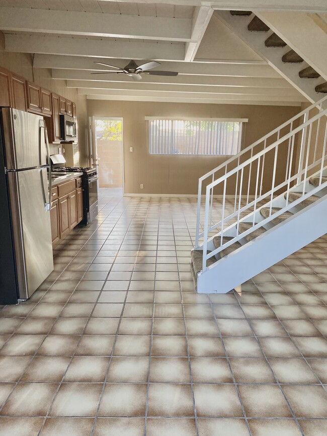 First floor dining area - 1141 Shelley St