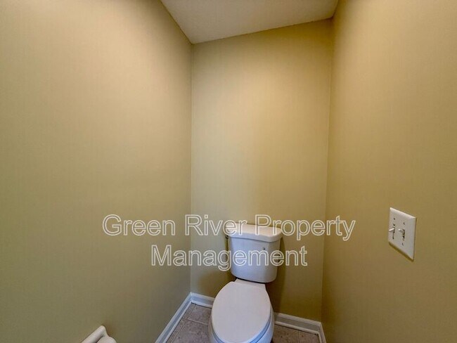 Building Photo - 8716 Canopy Oaks Dr
