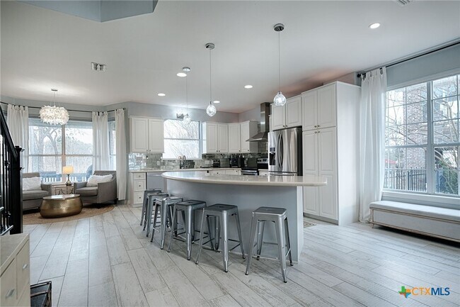 Building Photo - 30209 Oak Tree Dr