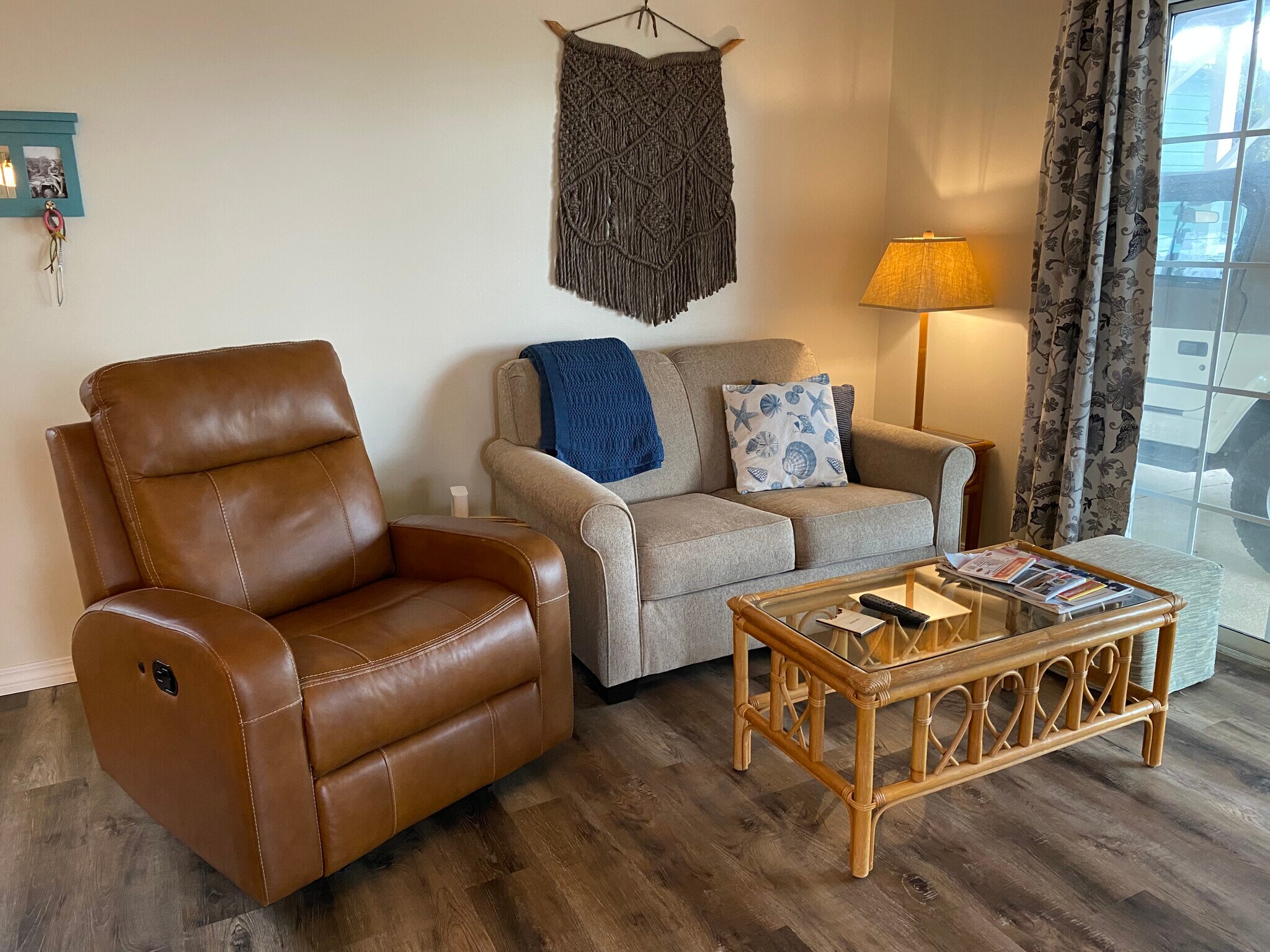 Building Photo - 5802 Monterey Ave