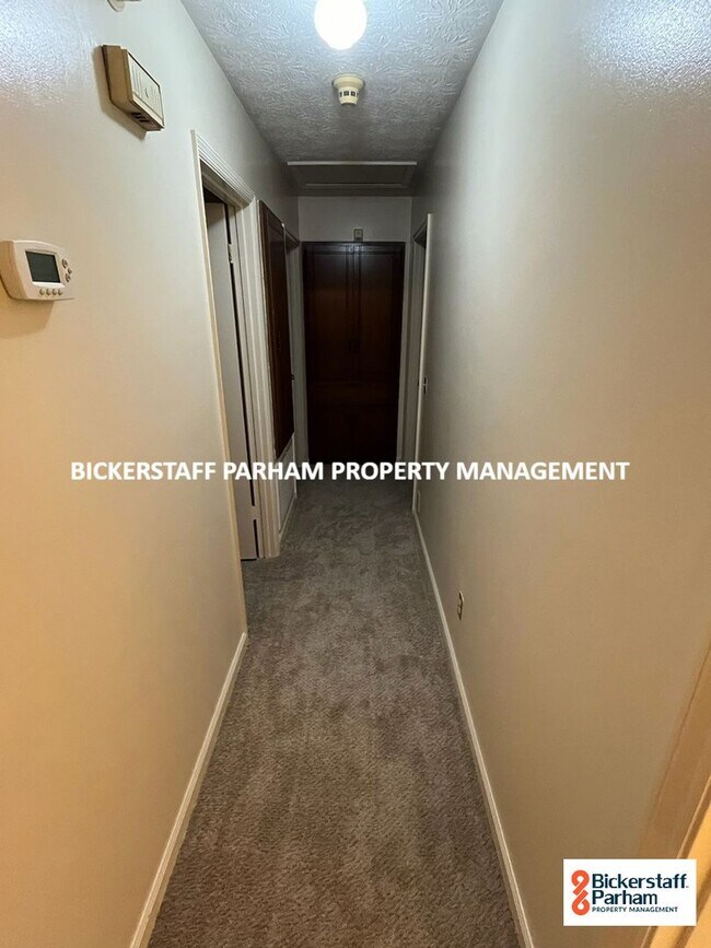 Building Photo - Located in Northern Columbus!