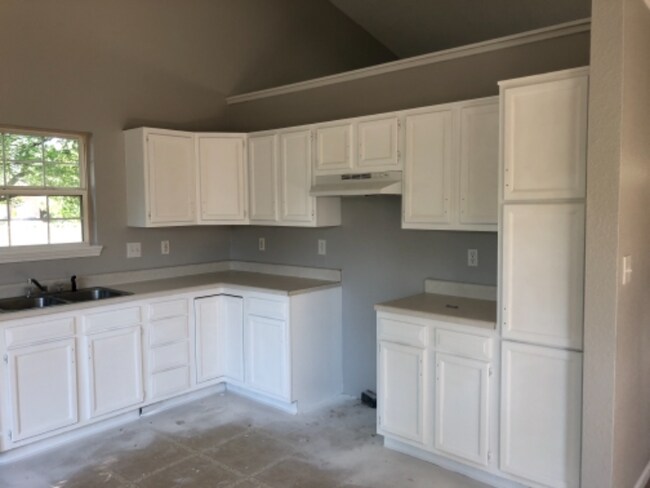 Building Photo - 13098 Sterling Cmns