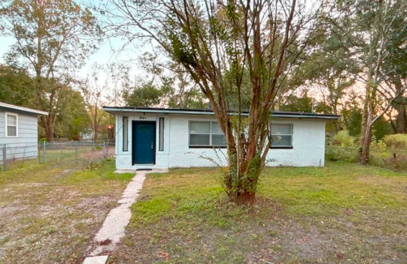 Building Photo - 3024 W 1st St