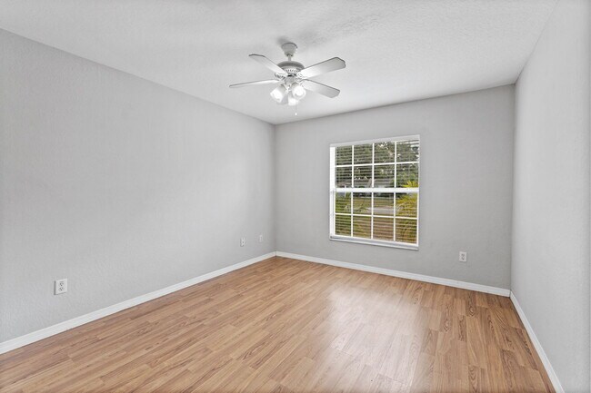 Building Photo - 6515 34th Ave N