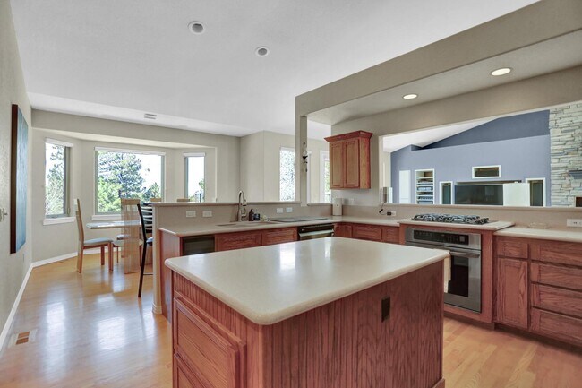 Building Photo - 10503 E Meadow Run