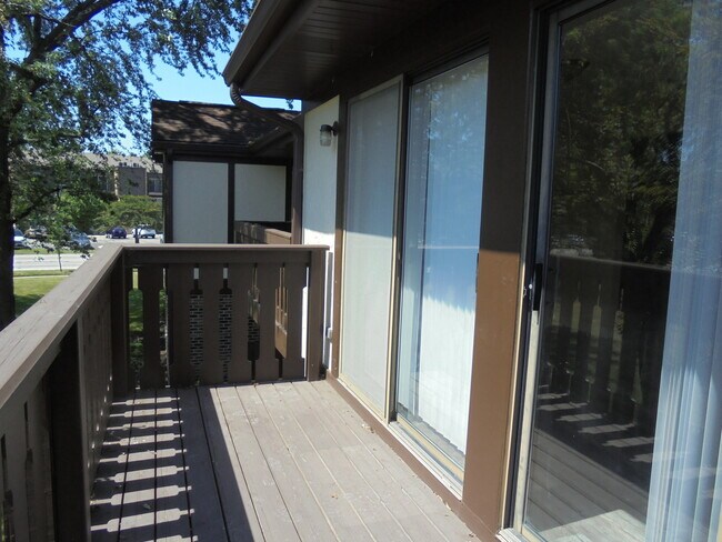 Building Photo - 1534 Springview Ct