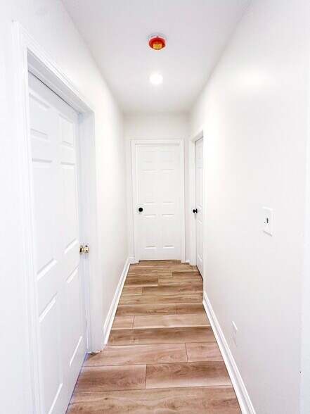 Building Photo - 2747 Armand Pl