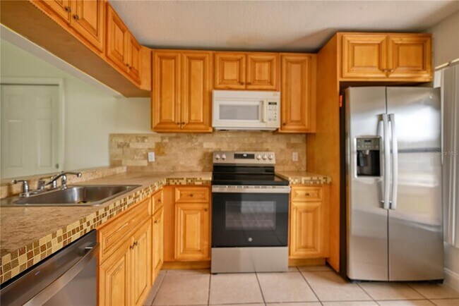Building Photo - 1156 Alicante Ave
