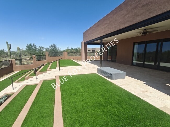Building Photo - 13037 N Red Quail Pl