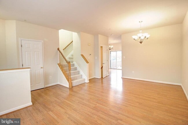 Building Photo - 7127 Ladd Cir