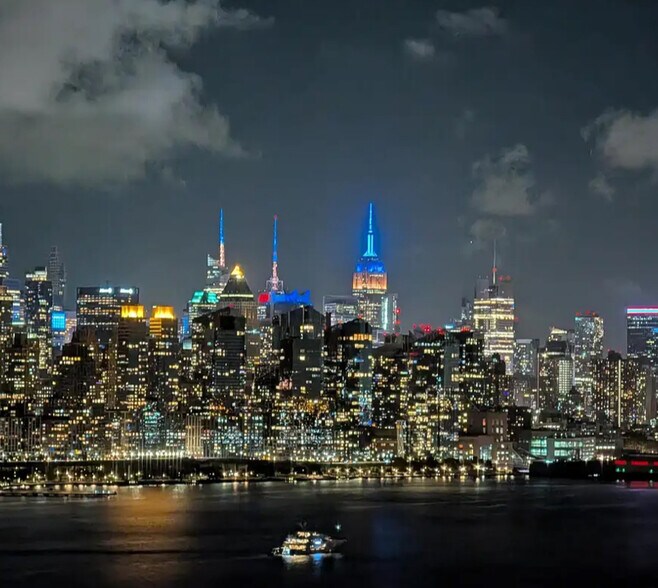 Building Photo - 226 77th St