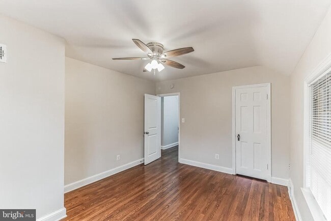 Building Photo - 440 N Nelson St