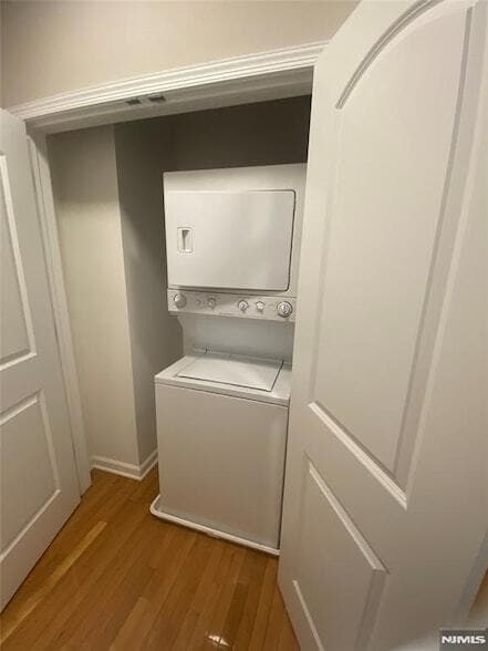 Building Photo - 10 Sampson St