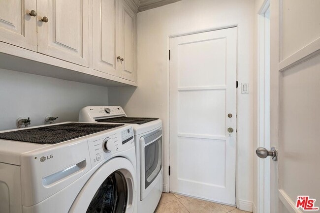 Building Photo - 1511 Pandora Ave