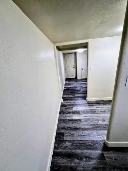 Building Photo - 636 S Palouse St