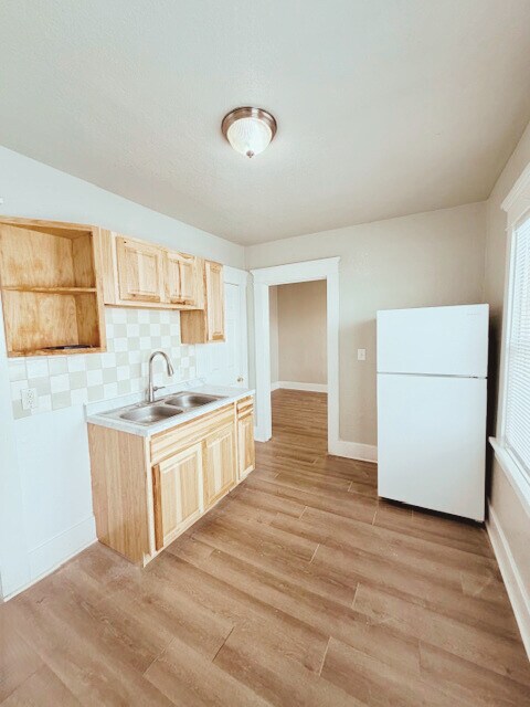 Building Photo - 1404 8th St