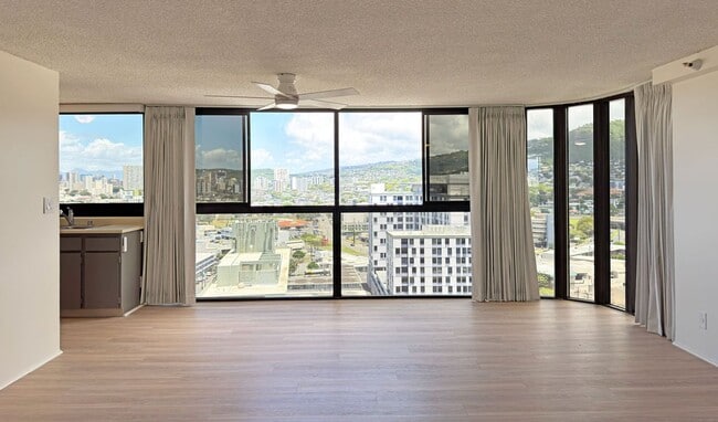 Building Photo - 2724 Kahoaloha Ln