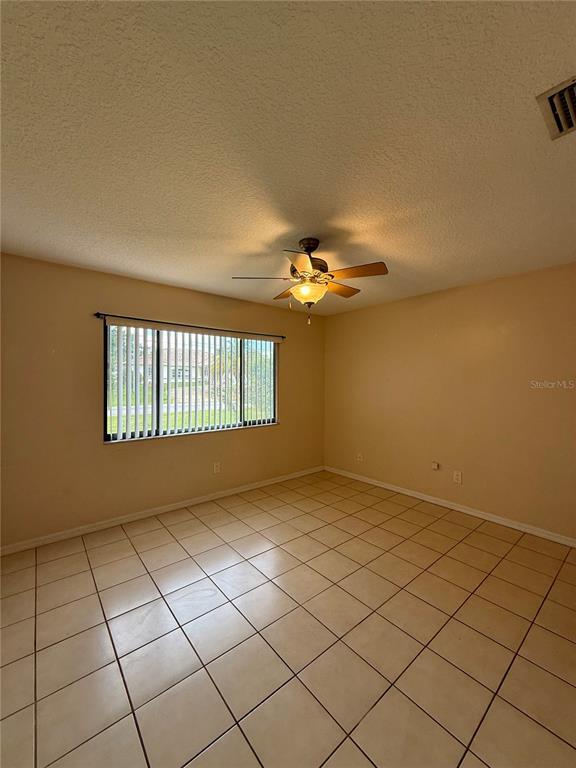 Building Photo - 60 Farmsworth Dr