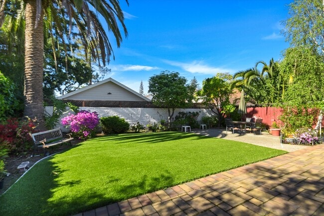 Building Photo - 1516 Whipple Ave