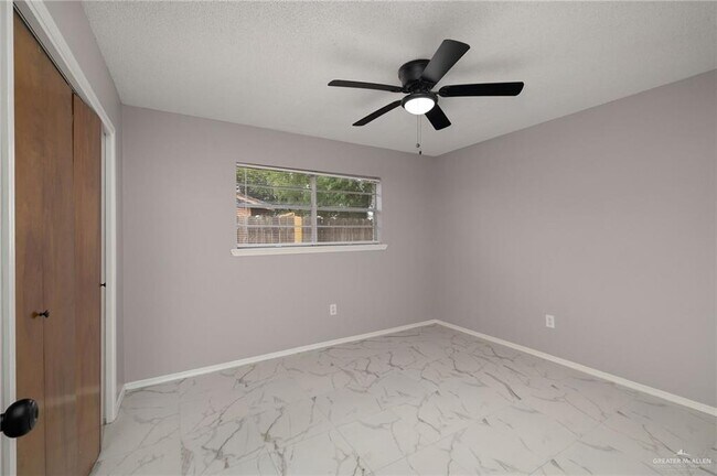 Building Photo - 2409 Camellia Ave