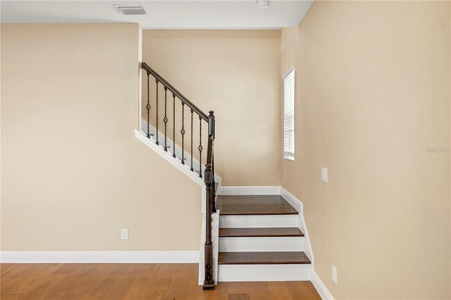 Building Photo - 2049 Heart Lk Dr
