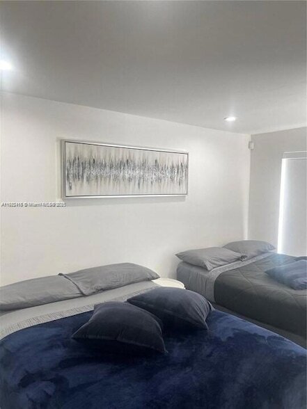 Building Photo - 15 NW 52nd St