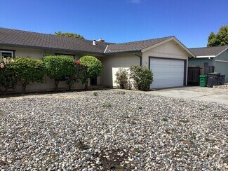 Building Photo - Single Level Home in Watsonville