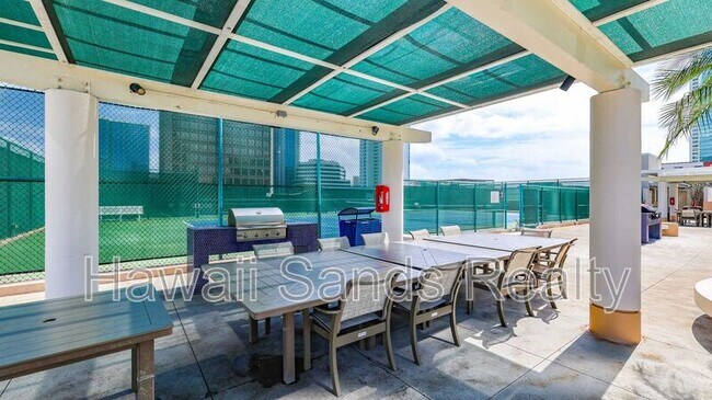 Building Photo - 1288 Kapiolani Blvd