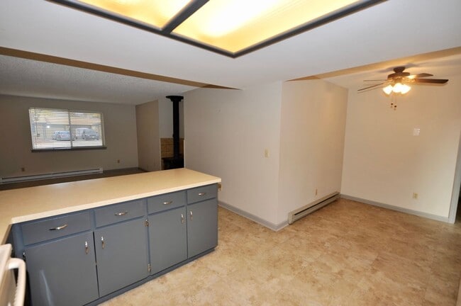 Building Photo - 2 bed 2 bath Hayden rancher duplex