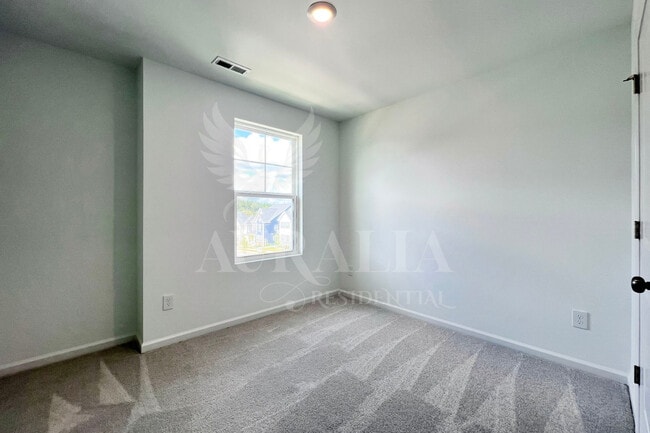 Building Photo - 1421 Jay Rd