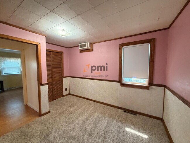 Building Photo - 707 E 118th St