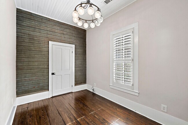 Building Photo - 2013 Decatur St