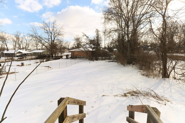 Building Photo - Cozy 2 Bed, 1 Bath!