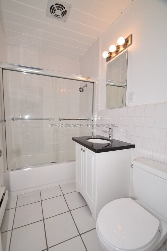 Building Photo - "Charming 4-Bedroom Oasis in San Rafael – ...