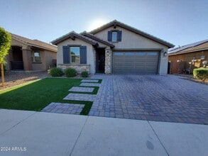 Building Photo - 704 N 152nd Dr