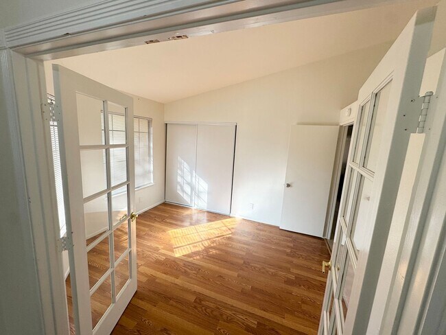 Building Photo - Beautiful West Palmdale Home