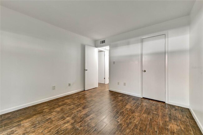 Building Photo - 3109 W Horatio St