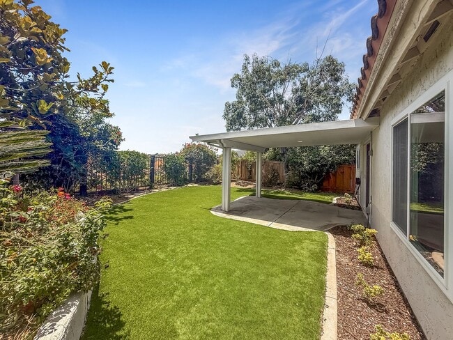 Building Photo - Beautiful 3B/2BA House w/ Attached Garage ...