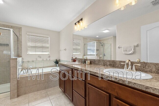 Building Photo - 11403 Holmbridge Ln