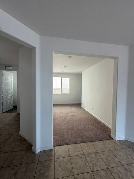 Building Photo - 35454 Price St