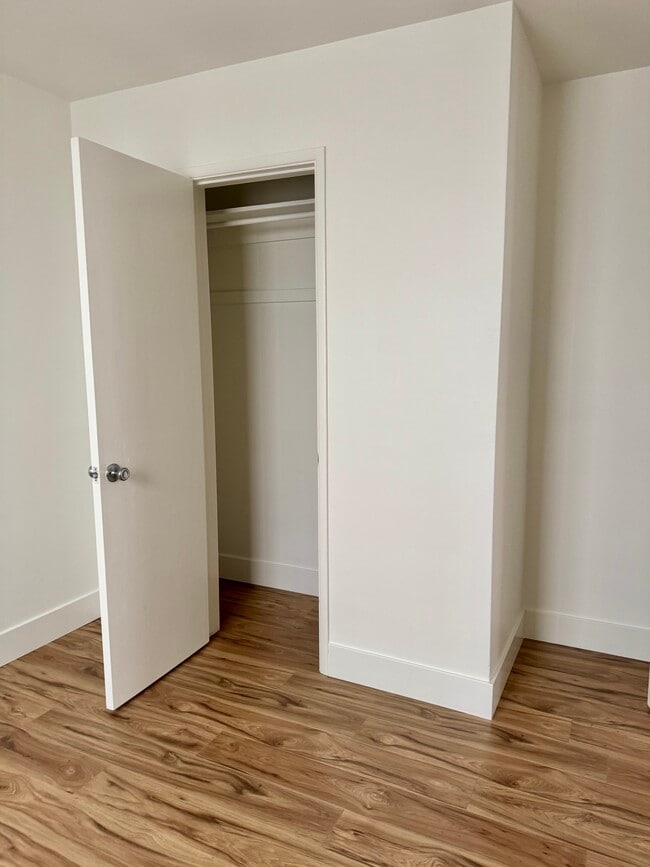 Building Photo - 13429 Beach Ave