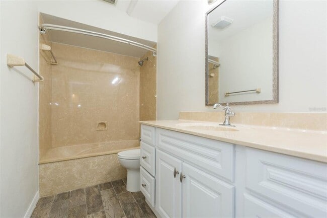 Building Photo - 6541 Brentwood Dr.