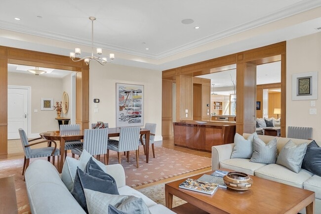 Building Photo - 120 Seaver St