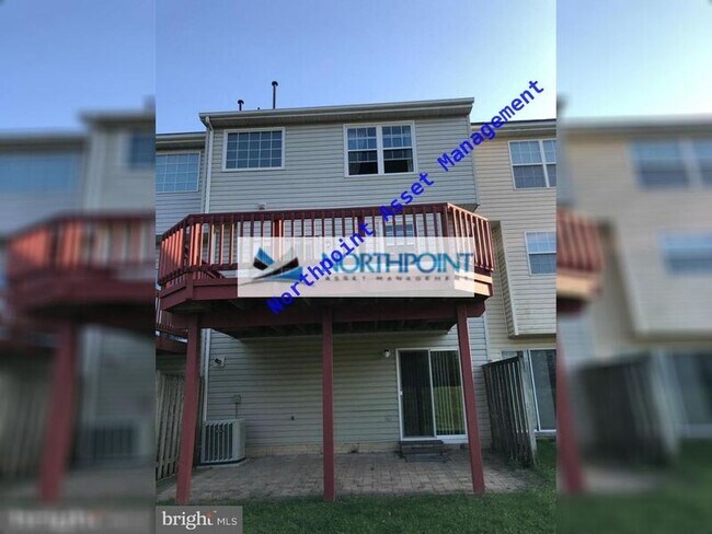 Building Photo - 5810 Blue Sky