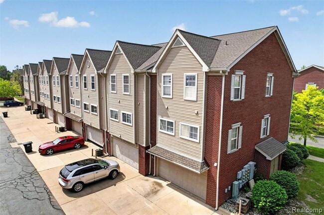 Building Photo - 22680 Goddard Rd