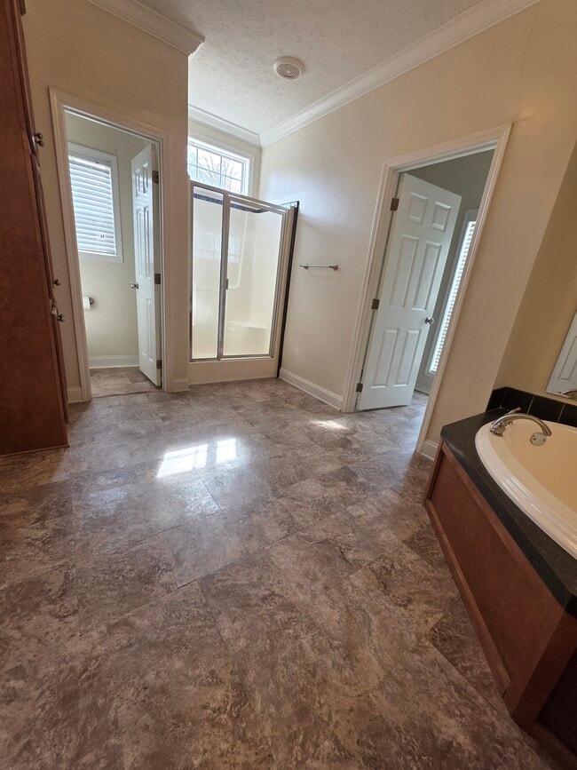 Building Photo - TR House